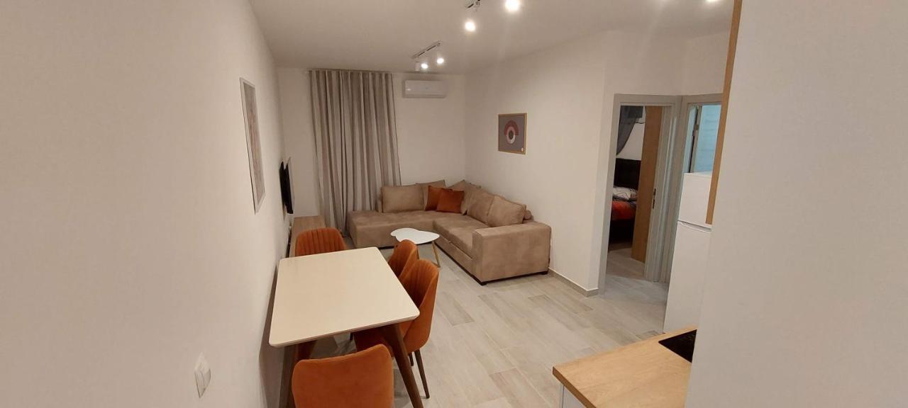 Biser Apartmani 波德戈里察 外观 照片